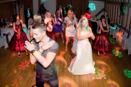 Cain Manor weddings